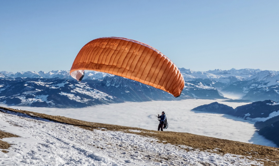 A Beginner’s Guide to Tandem Paragliding in the Engadin Valley