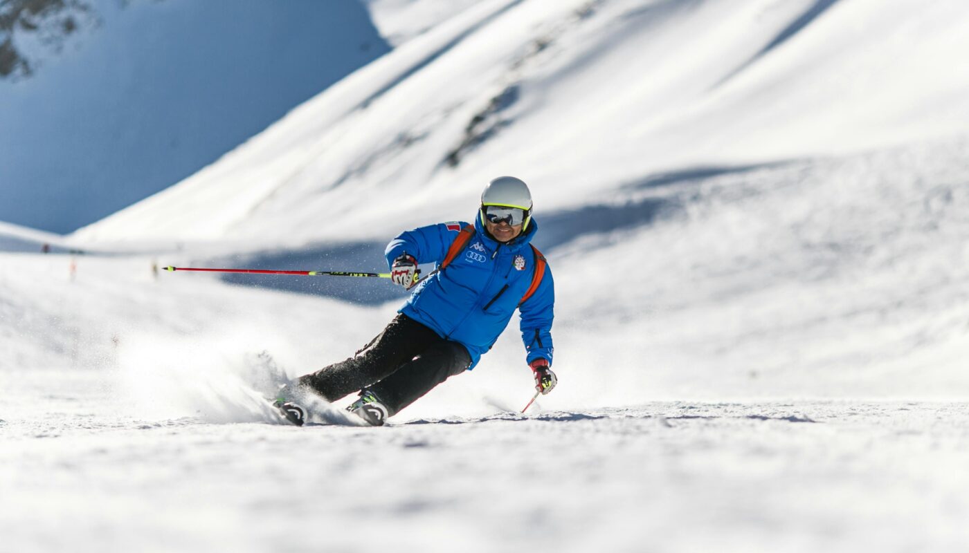 https://www.pexels.com/photo/man-snow-skiing-on-bed-of-snow-during-winter-848595/