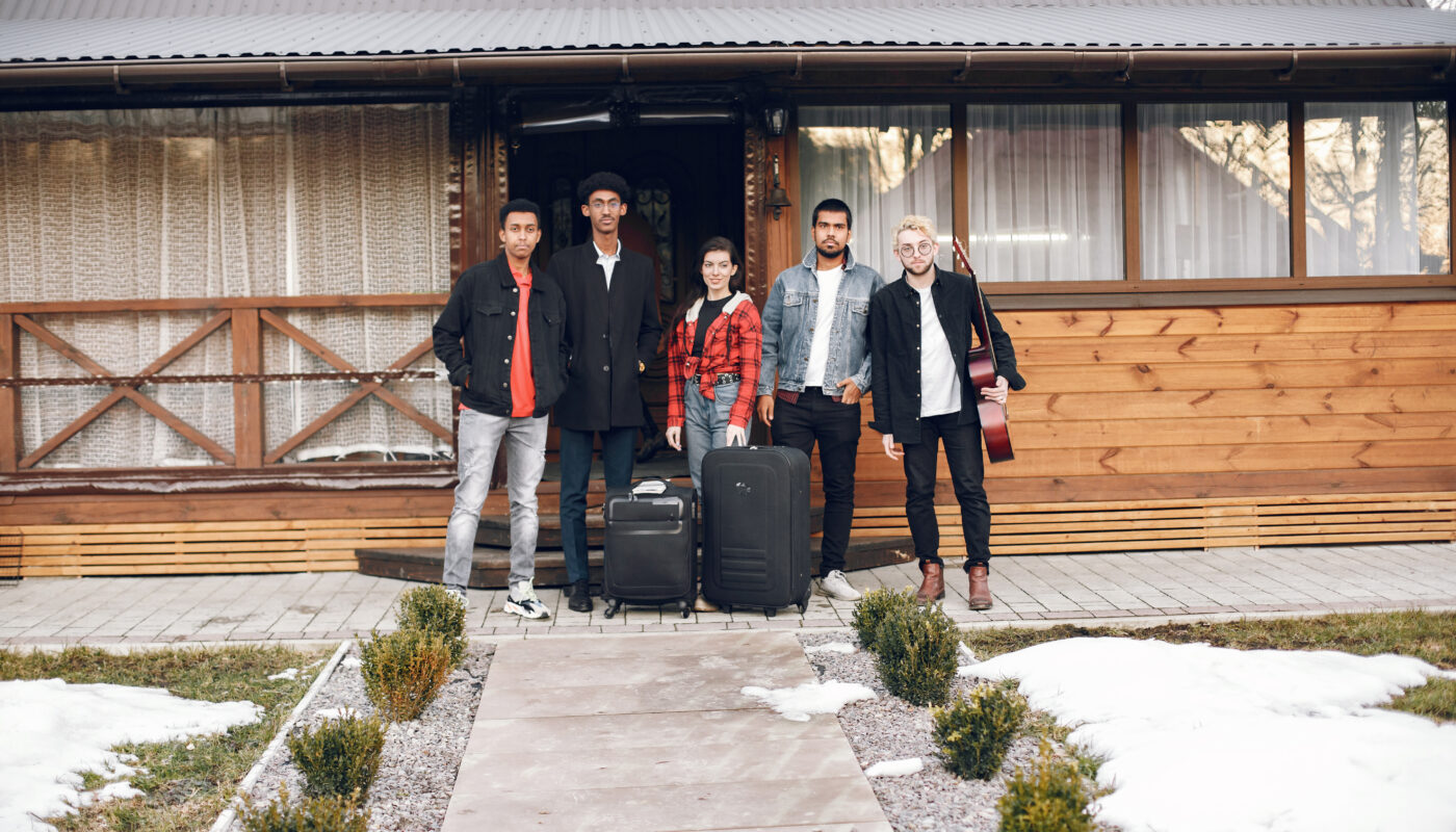 https://www.freepik.com/free-photo/hipster-travellers-ready-trip-indian-men-woman-holding-suitcases-house_14815655.htm#fromView=search&page=1&position=3&uuid=720d0017-926a-4214-ab33-ce479fe39269&query=How+to+Choose+the+Perfect+St.+Moritz+Hotel+Based+on+Your+Travel+Style