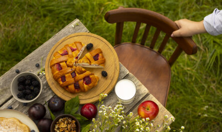 https://www.freepik.com/free-photo/top-view-delicious-food-table-arrangement_31279620.htm#fromView=search&page=1&position=3&uuid=5588a3be-dd84-4145-9ef1-111f1a0fdcd1&query=Swiss+Comfort+Foods+Perfect+for+the+Alpine+Chill